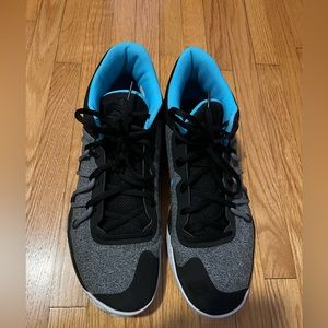 KD Kevin Durant - Men size 12. Used.